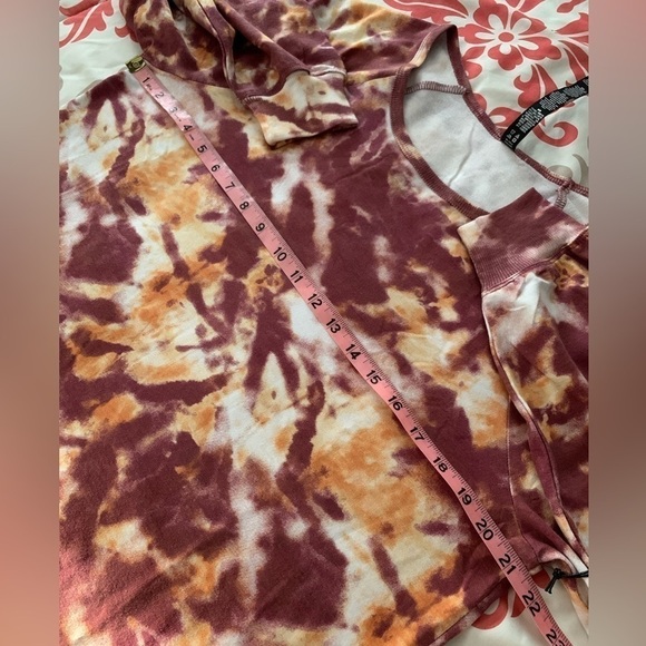 wildfox Sweat Dry Rose Apricot Tan Washed Tie Dye Sweatshirt - Picture 7 of 9